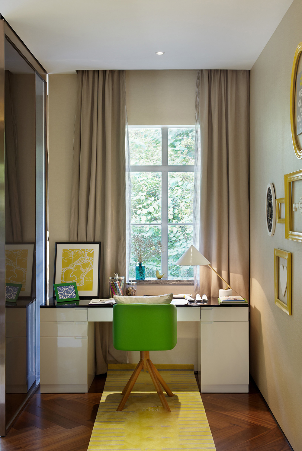 龍湖九里晴川-現(xiàn)代簡(jiǎn)約-臥室設(shè)計(jì)效果圖